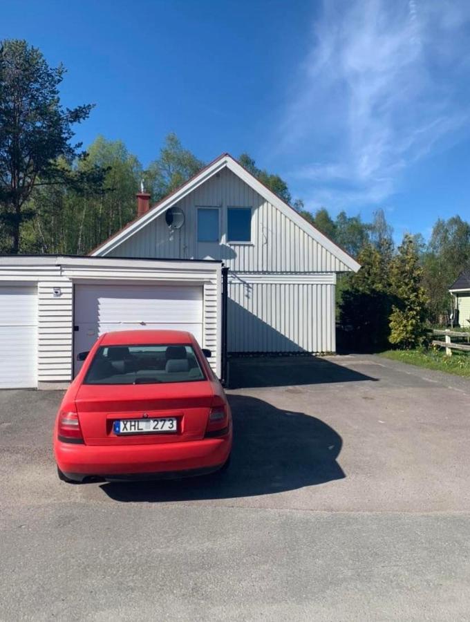 Own Private Room In A Big House! Luleå Esterno foto